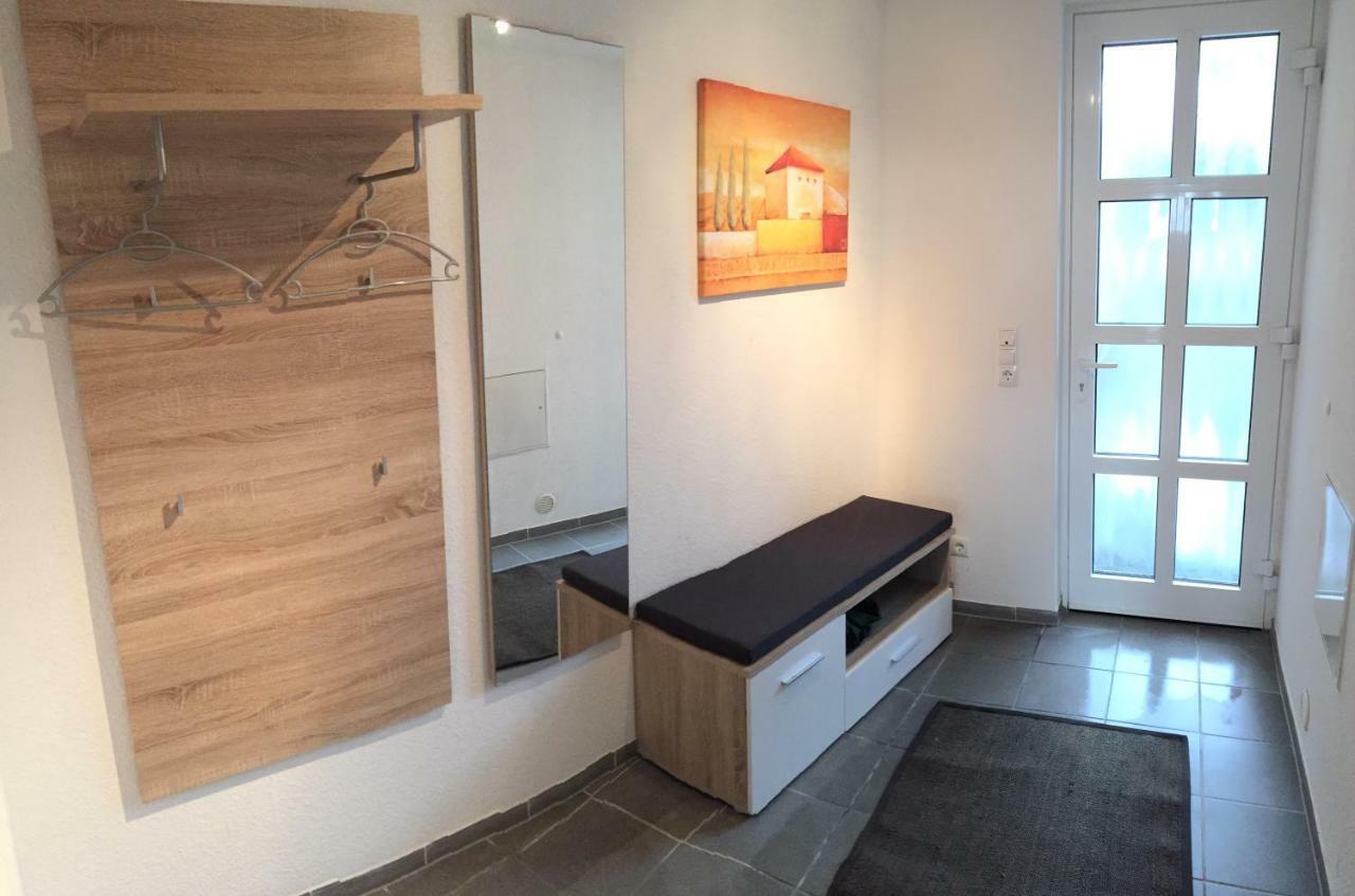 Alte Tankstelle Apartman Strassenhaus Kültér fotó